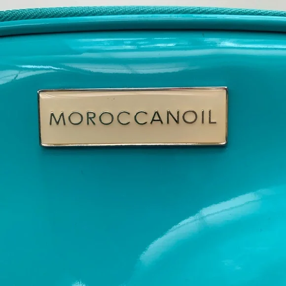 Moroccanoil Patent Leather Like Cosmetic Bag
❤️❤️❤️SALE❤️❤️❤️❤️ 2 for $5.00!!! - Picture 3 of 4